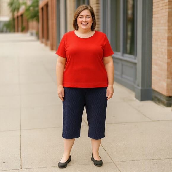 Chico's Pants NWT Sz 4 (20) Weekend Diamond Texture Capris Navy Stretch Pull-On - Picture 1 of 8